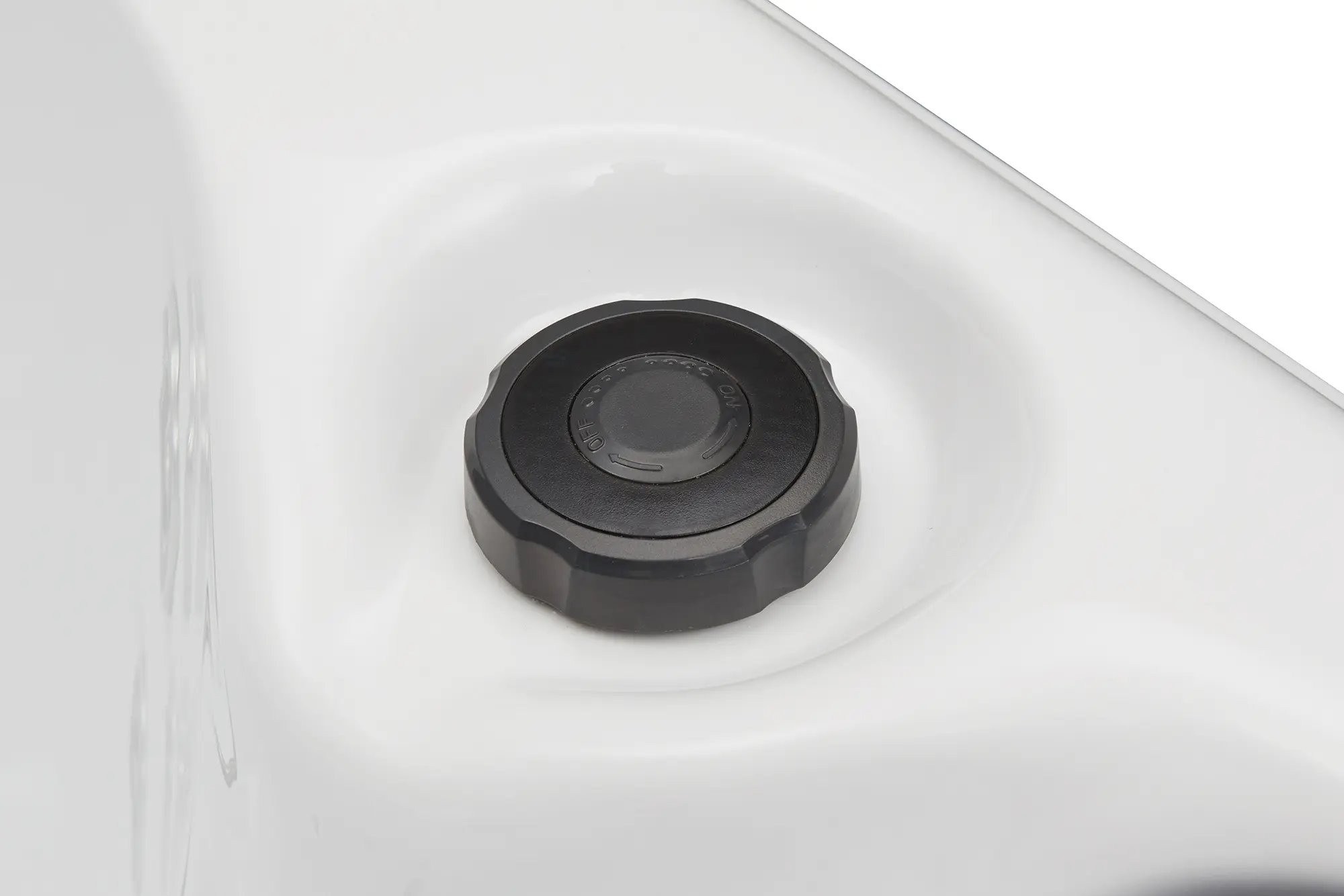 Air control for adjusting jet massage intensity on the Onyx X6R spa